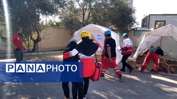برگزاری مانور زلزله در مدرسه فاطمیه شهرستان آببر