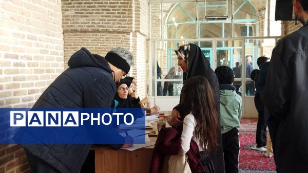 گذری بر حضور ادارات مختلف نیشابور در سومین جمعه آذر ماه 