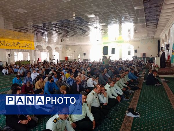 نماز جمعه‌ای با رنگ و بوی معلمی