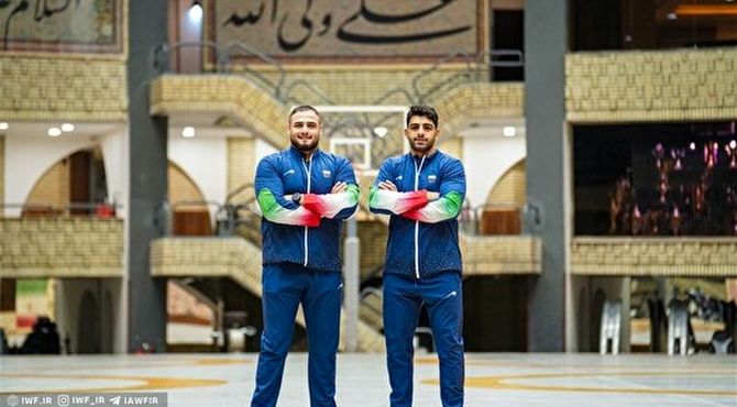 دو شیر ایرانی در فینال کشتی؛ ساروی و هدایتی آماده فتح طلا