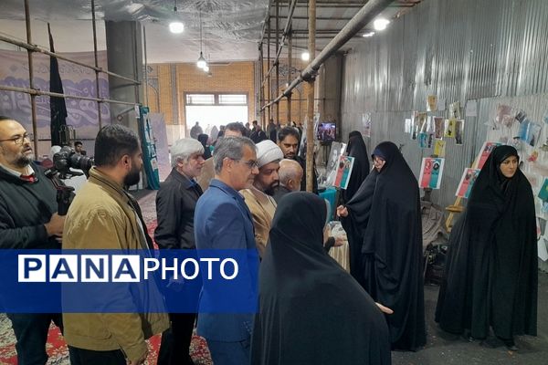 برپایی نمایشگاه دستاورهای دانش‌آموزان منطقه کهریزک 