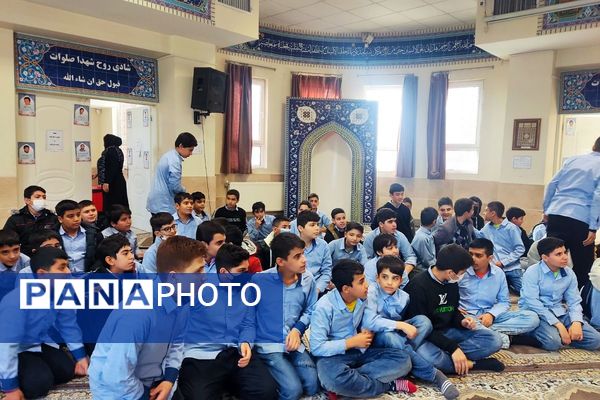 معاینات پزشکی دانش‌آموزان مدرسه انصارالمهدی قرچک