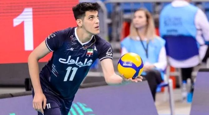 صابر کاظمی فقط یک قهرمان نبود، انسانی بااخلاق و محبوب بود/ یاد قهرمان جوان والیبال ایران جاودان خواهد ماند