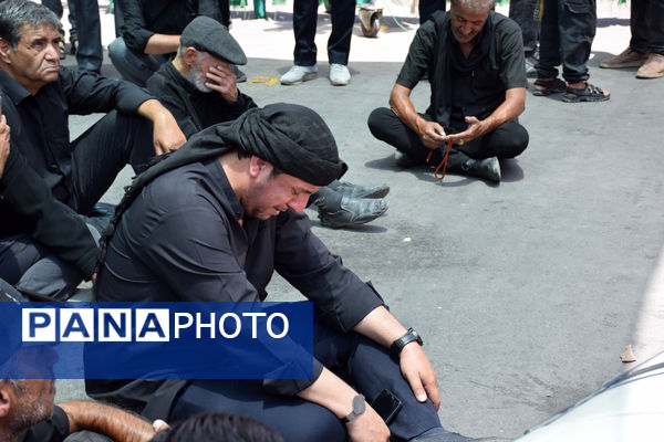 طنین صدای یا حسین(ع) با عَلَم کشی درعاشورای ۱۴۴۷
