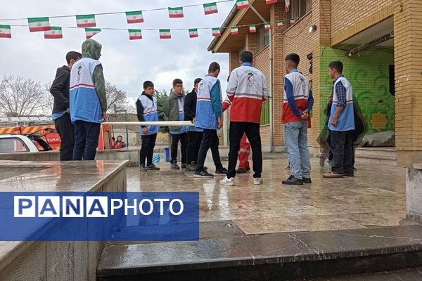 بیست و ششمین مانور سراسری زلزله در مدرسه امام جعفر صادق (ع) شهرستان پردیس