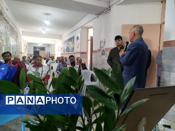 مراسم اهدای بسته های لوازم التحریر به دانش آموزان لازم التوجه دبستان شهید پسندیده فدافن