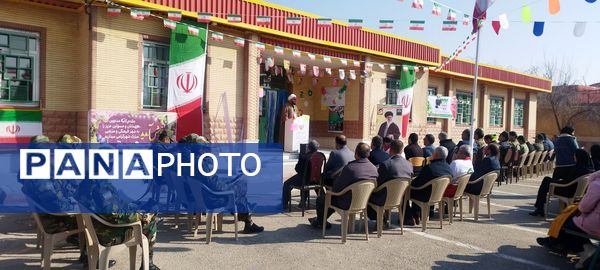 زنگ انقلاب در  مدارس شهرستان ملکان به صدا درآمد