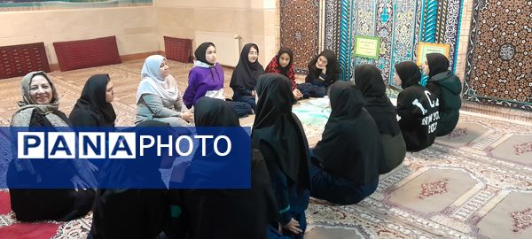 برگزاری سه‌شنبه‌های مهدوی با حضور هیئت‌های مذهبی دانش‌آموزی در دبیرستان فرزانگان استعداد درخشان ملارد