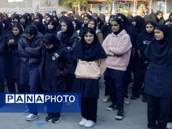 یادواره شهید دانش‌آموز قدرت الله قربانی نصر آبادی در مدرسه واثقی