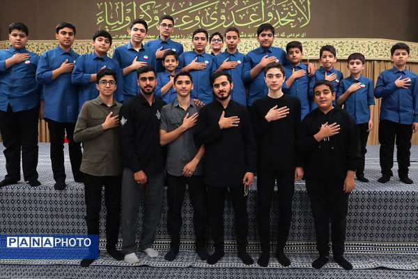 دیدار هزاران نفر از دانش‌آموزان و دانشجویان با رهبر انقلاب