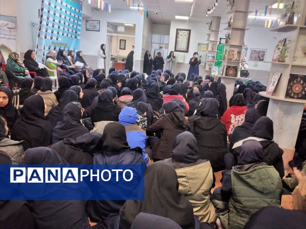 آیین بزرگداشت میلاد حضرت فاطمه (س) در دبیرستان شاهد ارض اقدس