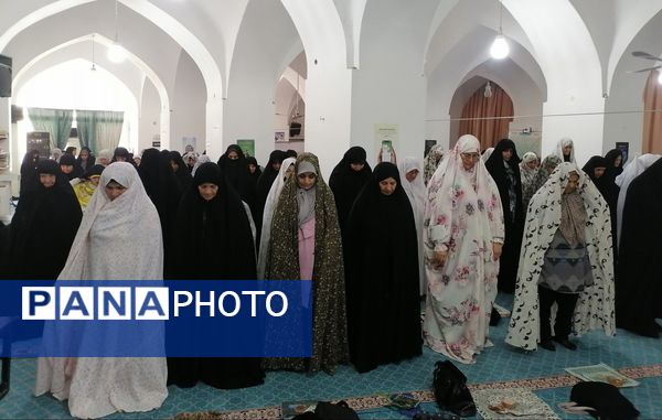 نماز جمعه در مسجد جامع شهرستان خلیل‌آباد