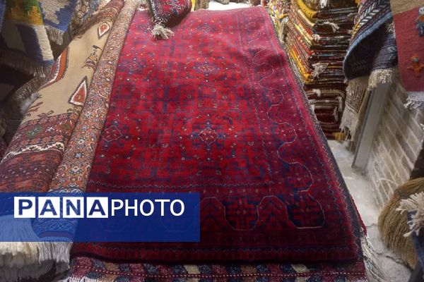 بازدید از بازار قدیمی فرش مشهد به‌مناسبت روز ملی فرش