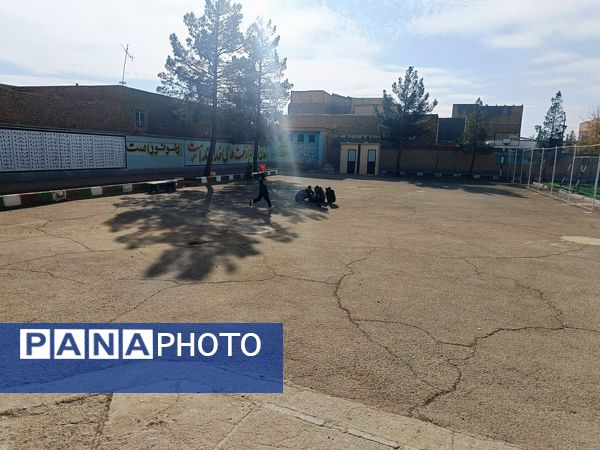 مانور زلزله در دبستان شهید پسندیده فدافن  