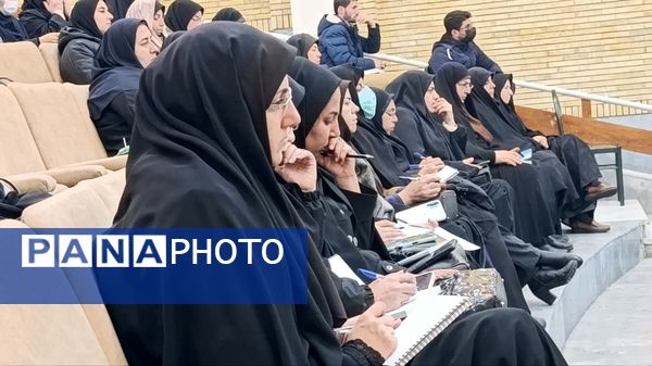رونمایی از بسته «ایرانمون» در کارگاه تخصصی پرورشی شهرستان اسکو