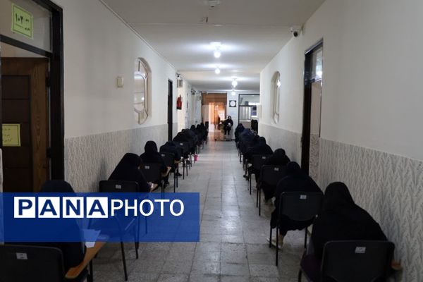 بازدید مدیرکل آموزش و پرورش از برگزاری امتحانات نهایی در یزد