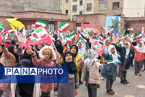 برگزاری جشن پیروزی مقاومت و اعلام حمایت دانش‌آموزان منطقه پردیس از غزه و لبنان