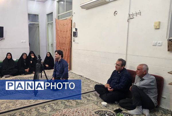 ادای احترام خبرنگاران پانا به مقام شهید جلال اقبال در چهل وششمین دیدار با خانواده شهدا