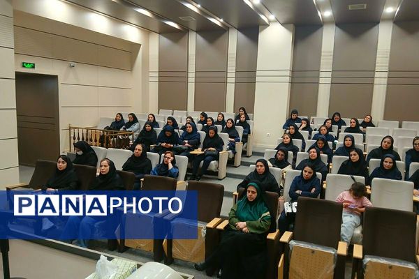 برگزاری کارگاه آموزشی پیشگیری از سرطان‌های شایع بانوان به‌مناسبت هفته فرهنگی در شهرستان ملارد 
