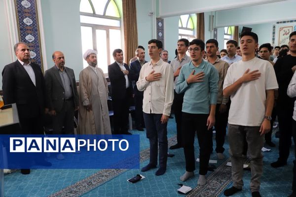 آیین نواخته شدن زنگ نماز در مدارس آذربایجان شرقی با حضور معاون آموزش متوسطه وزارت آموزش و پرورش