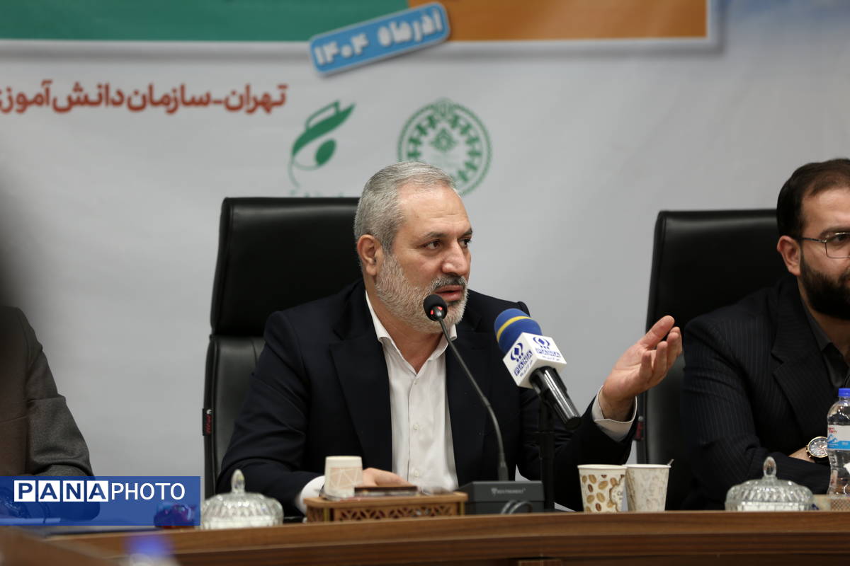 نشست اعضای کارگروه تدوین سند دوازدهمین دوره مجلس دانش‌آموزی جمهوری اسلامی ایران 