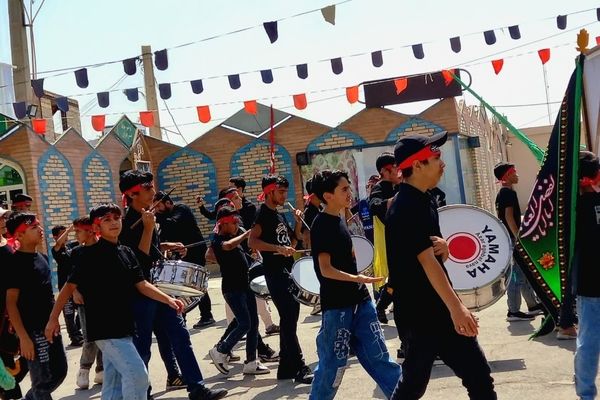 اجتماع بزرگ احلی من العسل در برخوار 
