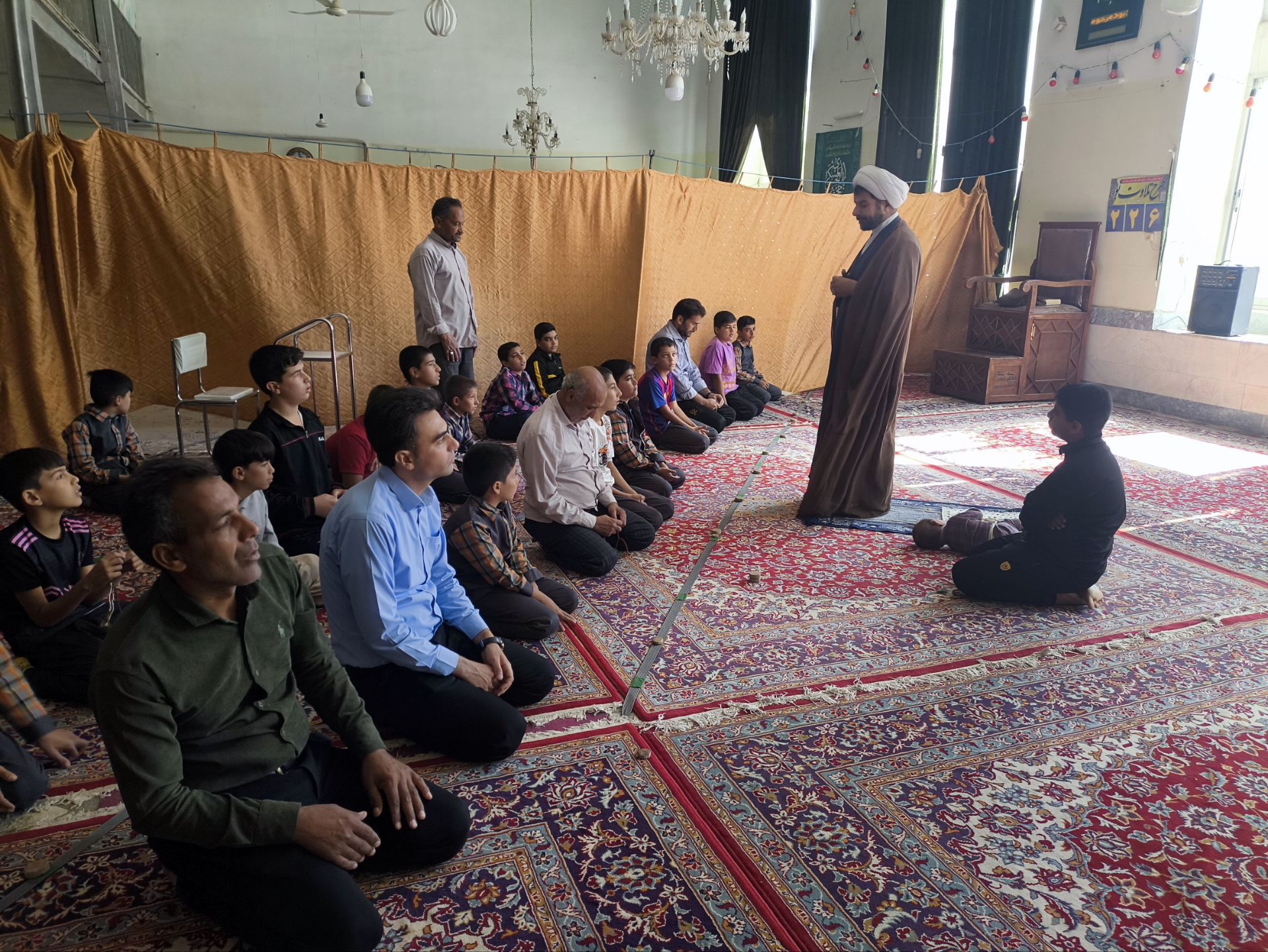 اقامه نماز جماعت به صورت مستمر و روزانه در دبستان شهید نجفی فدافن