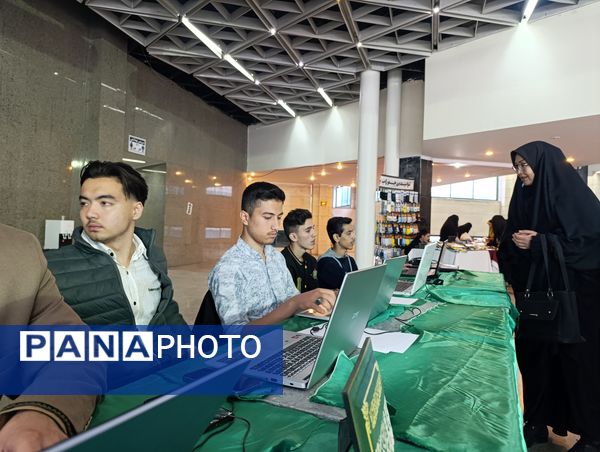 جشن بزرگ روز مادر در سالن همایش صداوسیمای خراسان رضوی 