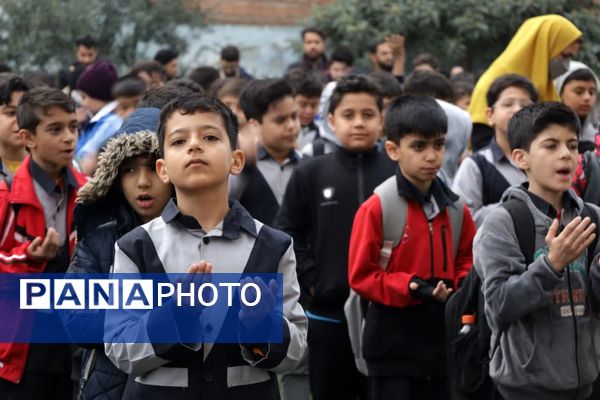 صبحگاه دانش در دبستان خیراندیشان گرگان