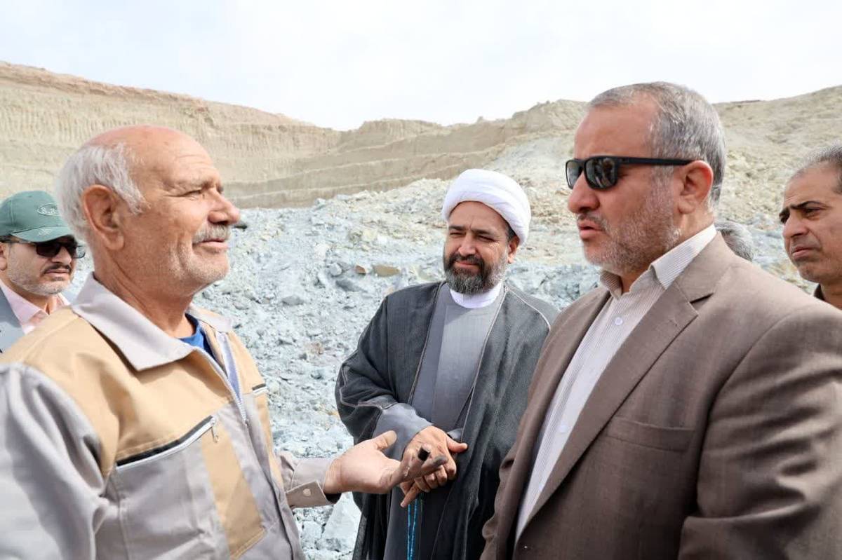 پیگیری توسعه صنایع فرآوری، واحدهای بومگردی و زیرساختهای روستایی