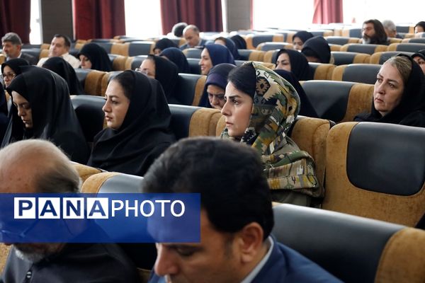 آیین گرامیداشت هفته پیوند اولیا و مربیان در آذربایجان‌غربی