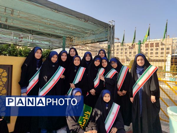 گرامیداشت هفته قرآن ، عترت و نماز در دبیرستان شاهد تکتم 