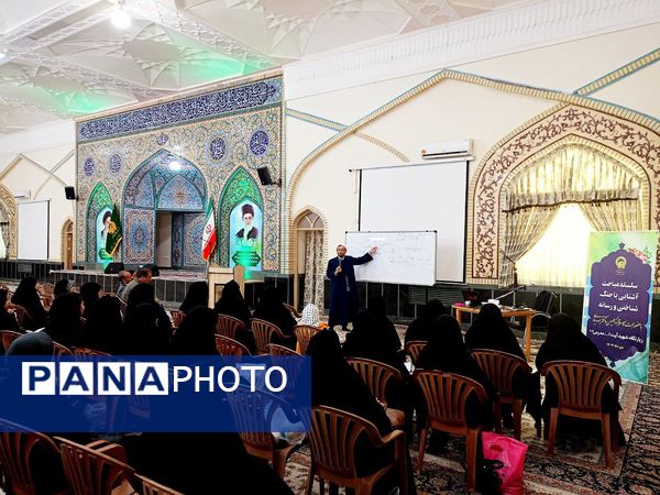 برگزاری جلسات سلسله مباحث آشنایی با جنگ شناختی و رسانه در کاشمر
