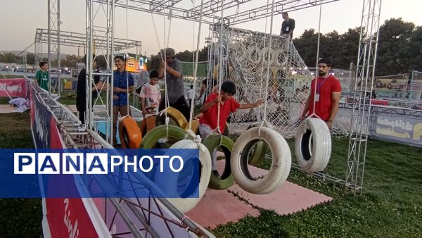 حضور پر شور مردم با شرکت در بازی های ورزشی و تحرکی مختلف در جشنواره خانواده ورزش 