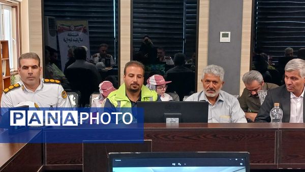 جمعی از دانش‌آموزان استان البرز به عنوان همیار پلیس انتخاب شدند