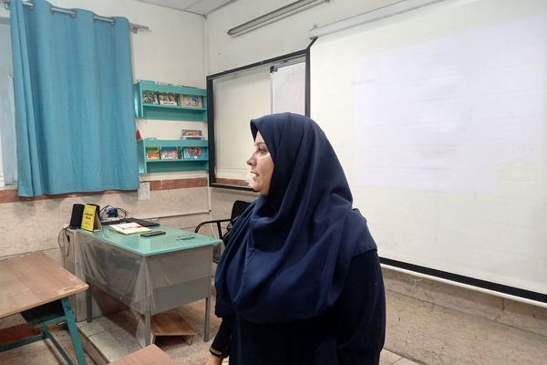 برگزاری کارگاه توانمندسازی نیروی انسانی ویژه نومعلمان در دبستان علی اکبر طالبی ناحیه یک شهرری