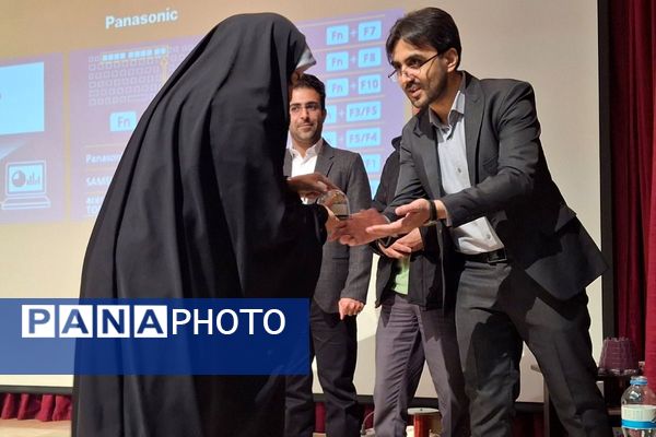 نمایش توانمندی‌های علمی و فناورانه در جشنواره دستاوردهای علمی اسلامشهر