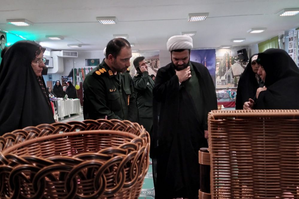 برگزاری جشنواره نمایشگاه اسوه پایگاه بسیج خواهران حضرت زینب(ع)