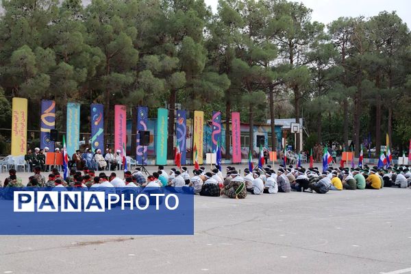برگزاری افتتاحیه طرح ولایت پویندگان پسر در اردوگاه شهید بهشتی اصفهان