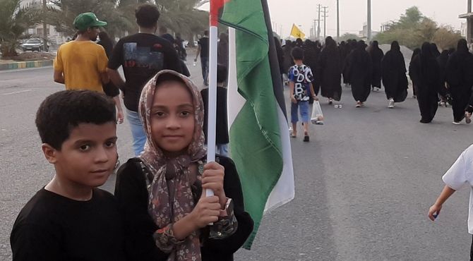 میناب غرق در شور اربعین؛ جاماندگان مسیر عشق را پیمودند