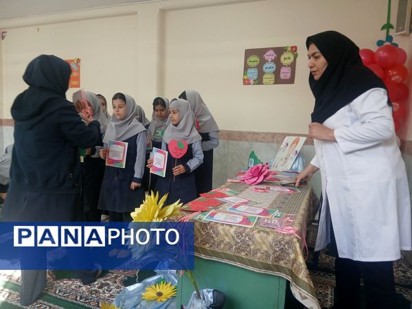 انتخابات سفیران سلامت در دبستان میثاق ناحیه سه