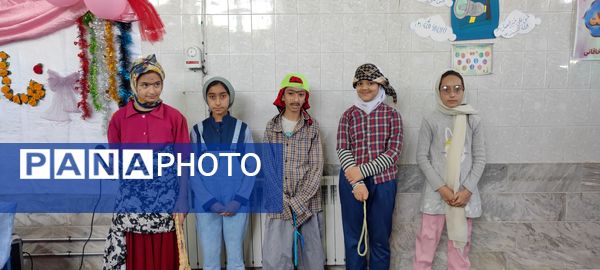 جشن ولادت حضرت فاطمه زهرا (س) و روز مادر در دبستان شهید احمد خاقانی شهرستان شیروان