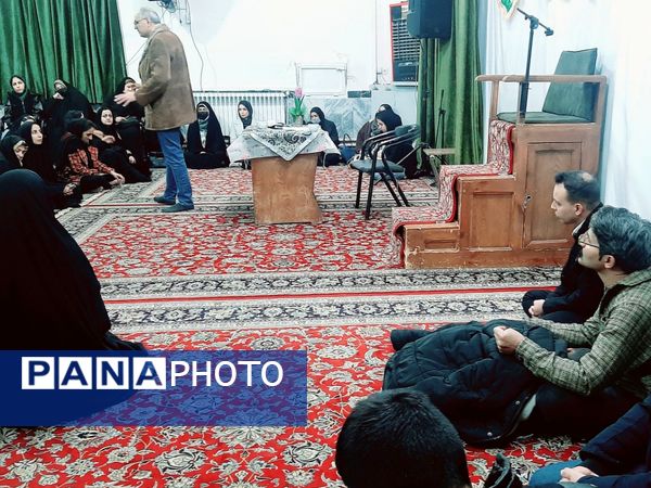 جلسه آموزش خانواده در دبیرستان دخترانه شهر آرا ۲