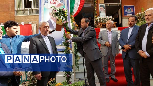 زنگ جوانه ها در مشهد به صدا در آمد