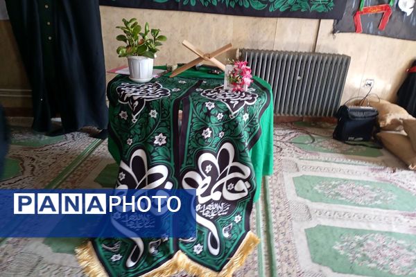 هیئت شهرستانی به مناسبت شهادت حضرت زهرا(س) در دبیرستان حضرت معصومه(س) شهرستان فیروزکوه