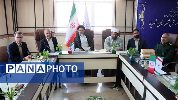 درخشش مدارس و راویان برتر در آیین اختتامیه مدرسه انقلاب شهریار