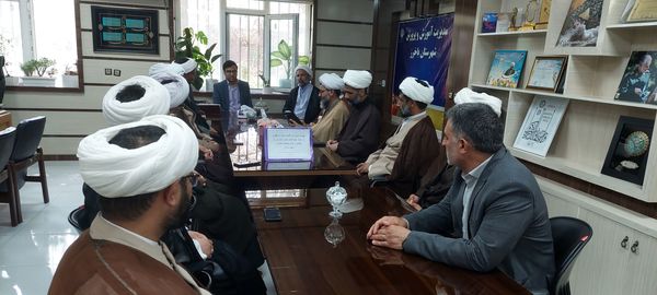 تقدیر از امام جماعت‌های مدارس باخرز