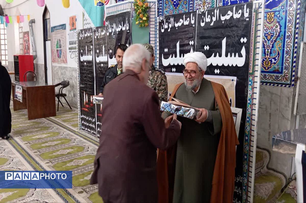 تقدیر از پیشکسوتان ستاد نماز جمعه سملقان