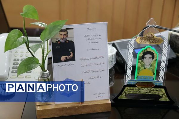 دیدار جمعی از دانش‌آموزان اشکذری و مسئولان آموزش و پرورش با فرمانده سپاه الغدیر 