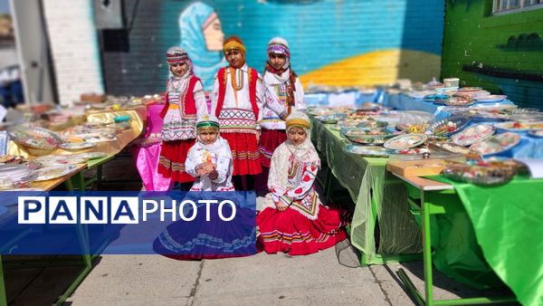 نواختن زنگ سلامت در مدرسه دخترانه ضحی ۱ شهرستان شیروان